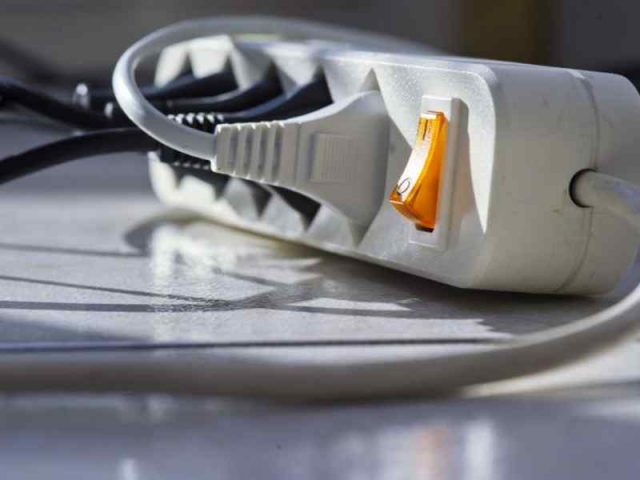 costo-elettricità costo elettricità in italia