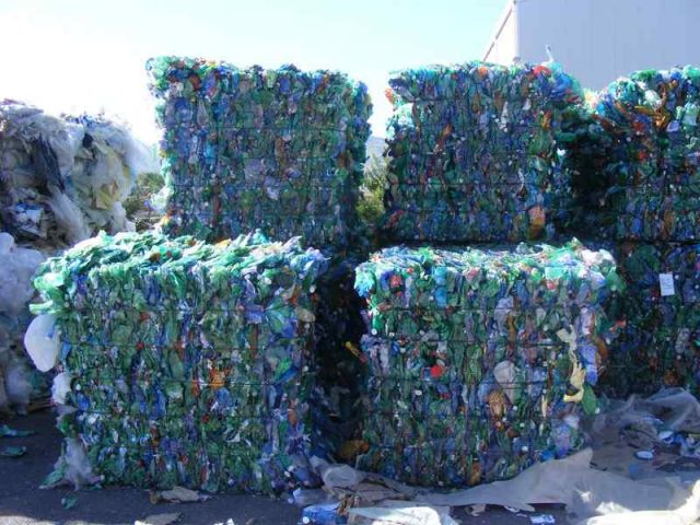 riciclare-la-plastica riciclare la plastica
