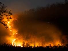 Incendi boschivi, l’Agenzia spaziale europea finanzia le imprese che aiutano ad arrivare prima del fuoco incendi boschivi