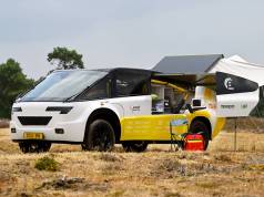 In Kenya un’ambulanza a energia solare, che porta le cure dove non arriva la rete elettrica Solar-powered ambulance Stella Juva